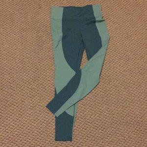 Wake up and train tight lululemon leggings